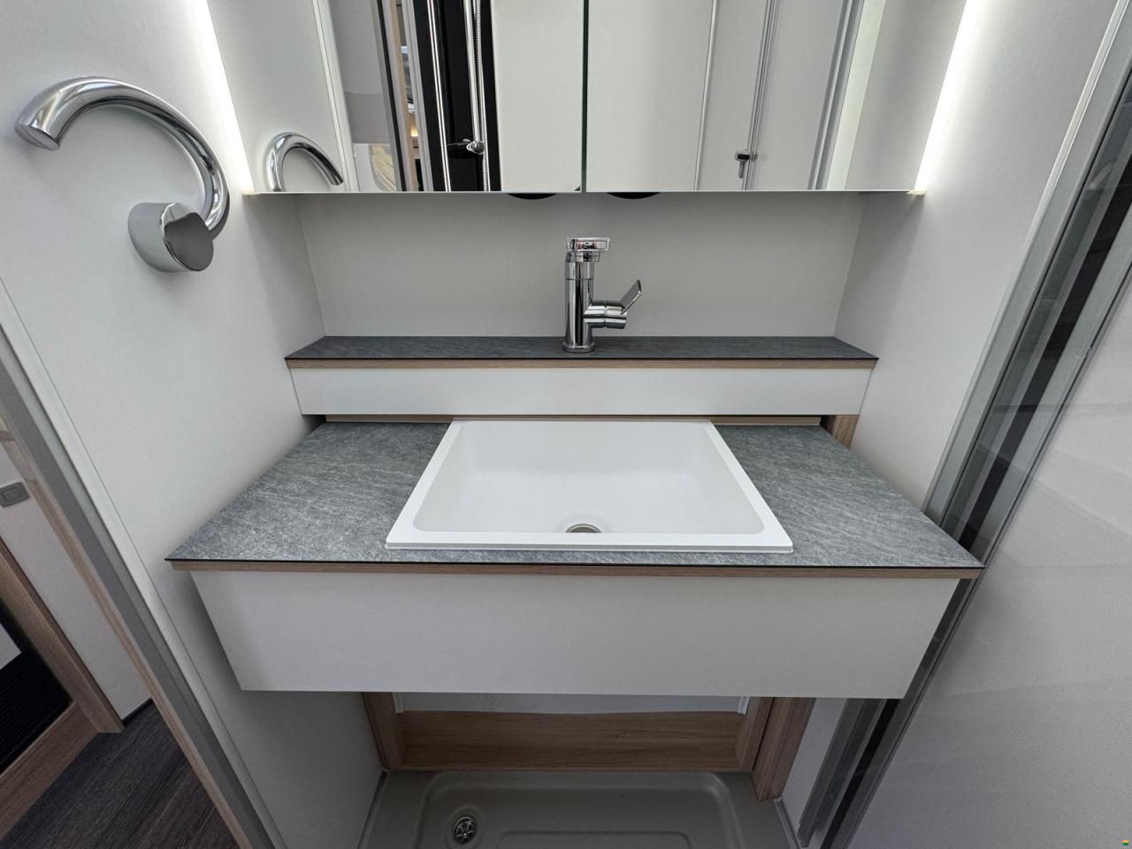 Frankia MT 7 GDK Neo BLACK LINE 4,5t