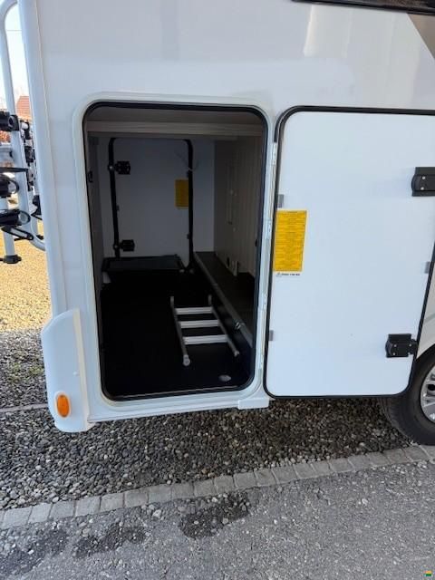 Adria Sun Living S70SL