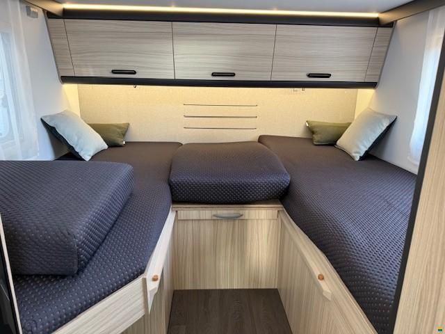 Adria Sun Living S70SL
