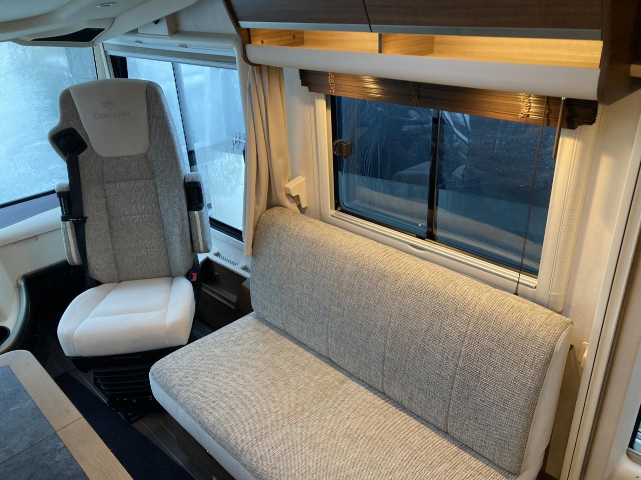 Concorde Carver 850 L