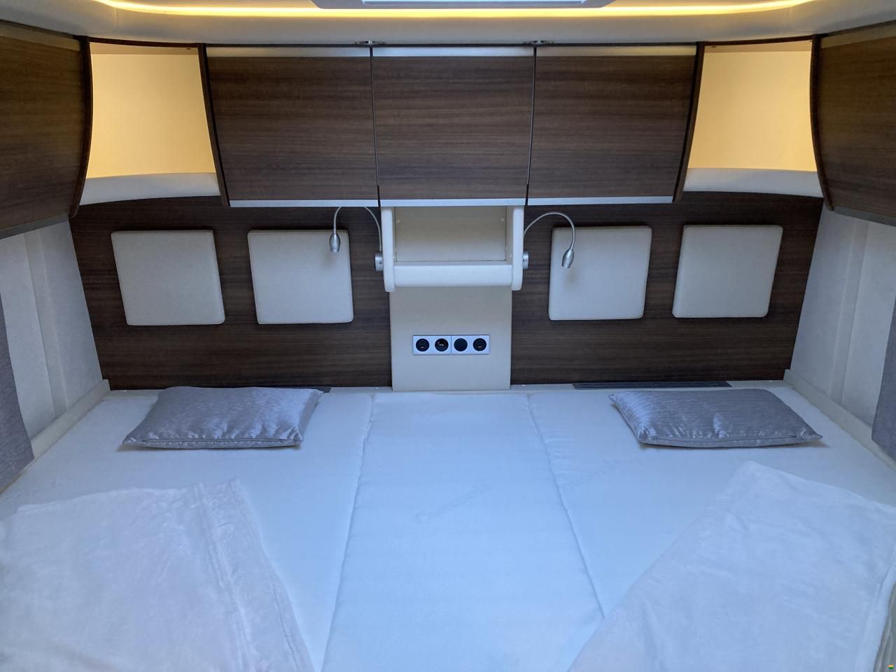 Concorde Carver 850 L