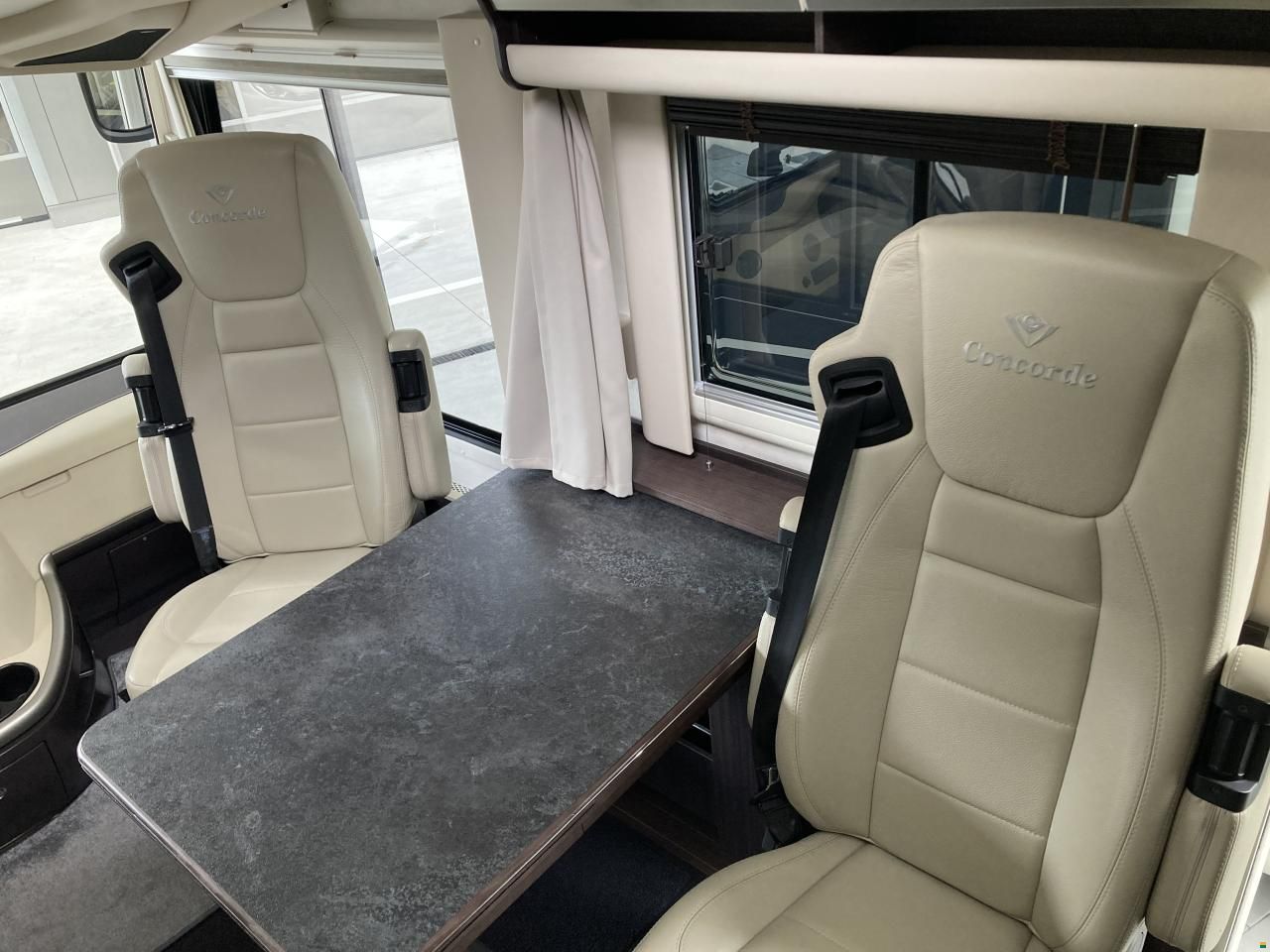 Concorde Carver 850 L