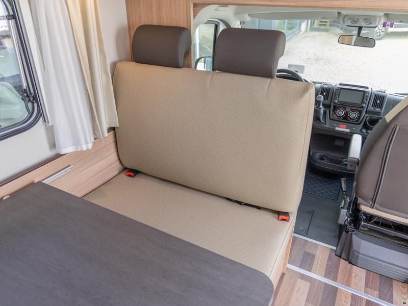 Weinsberg CaraHome 700 DG