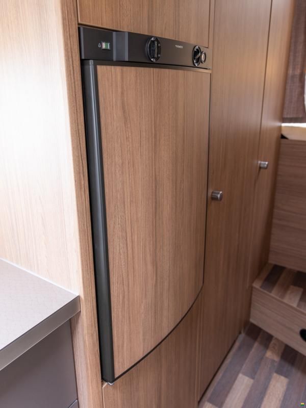 Weinsberg CaraHome 700 DG