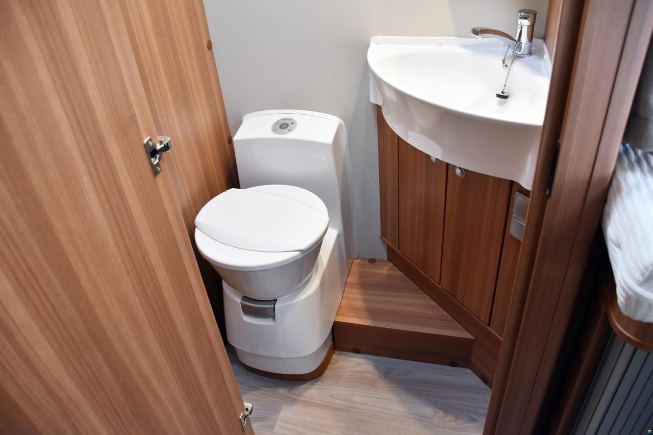 Weinsberg Carasuite 700 ME 2.3 MJ 140