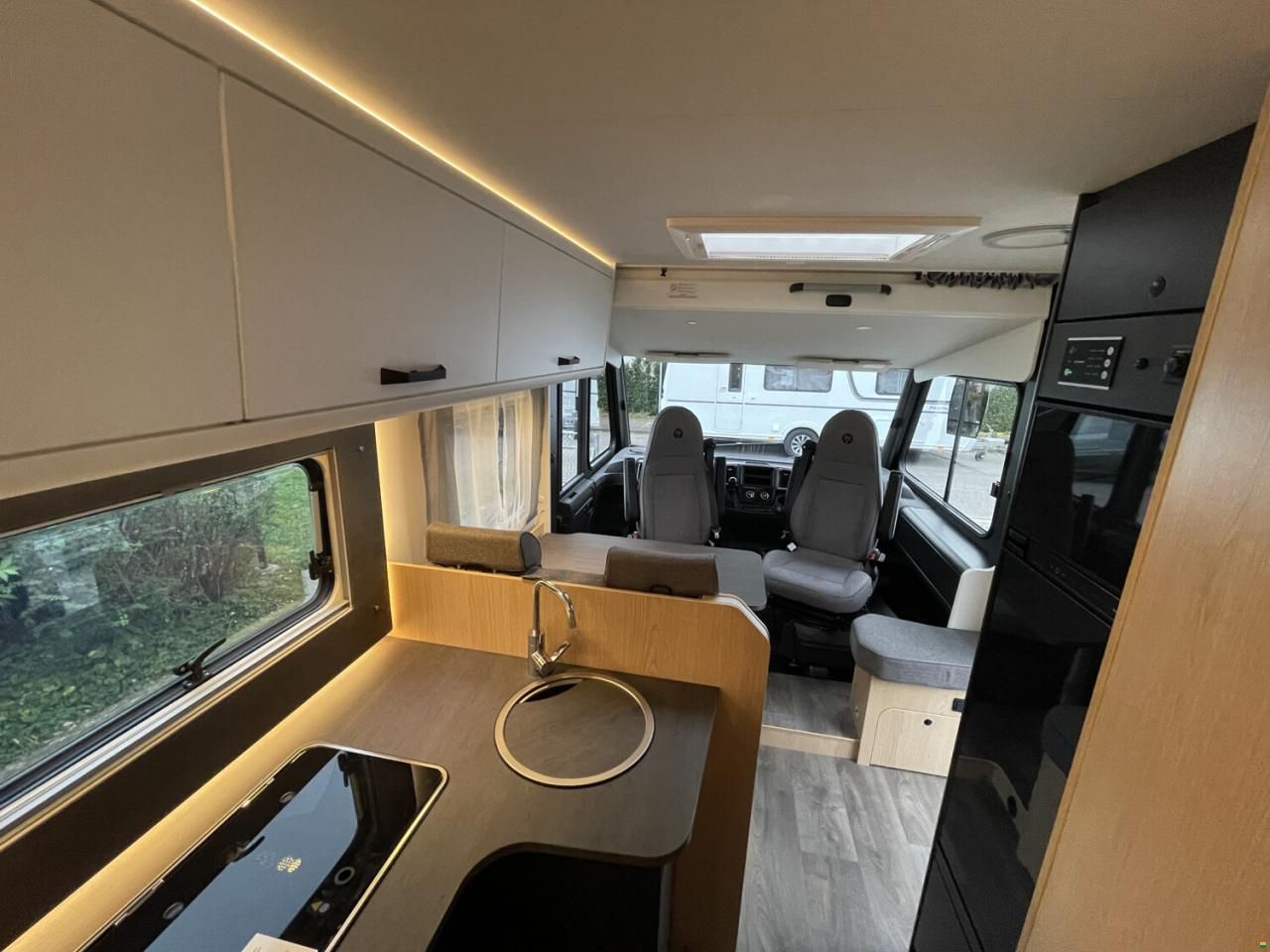 Sunlight Adventure I 67S