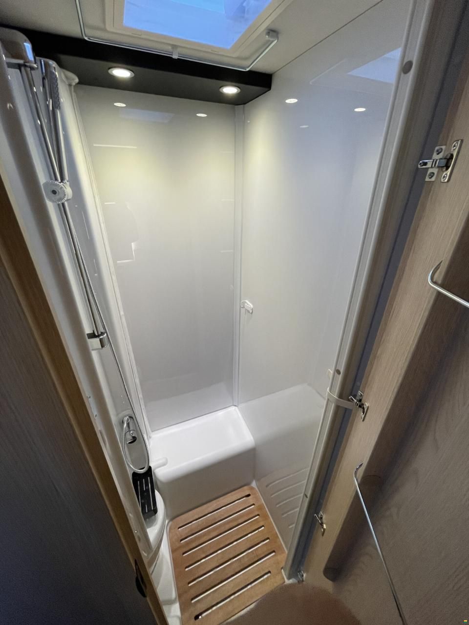 Sunlight Adventure I 67S