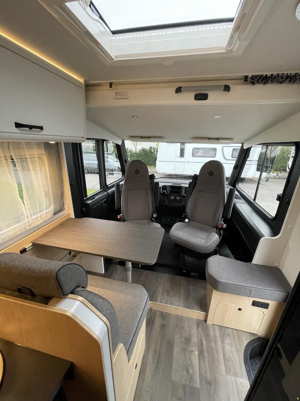 Sunlight Adventure I 67S