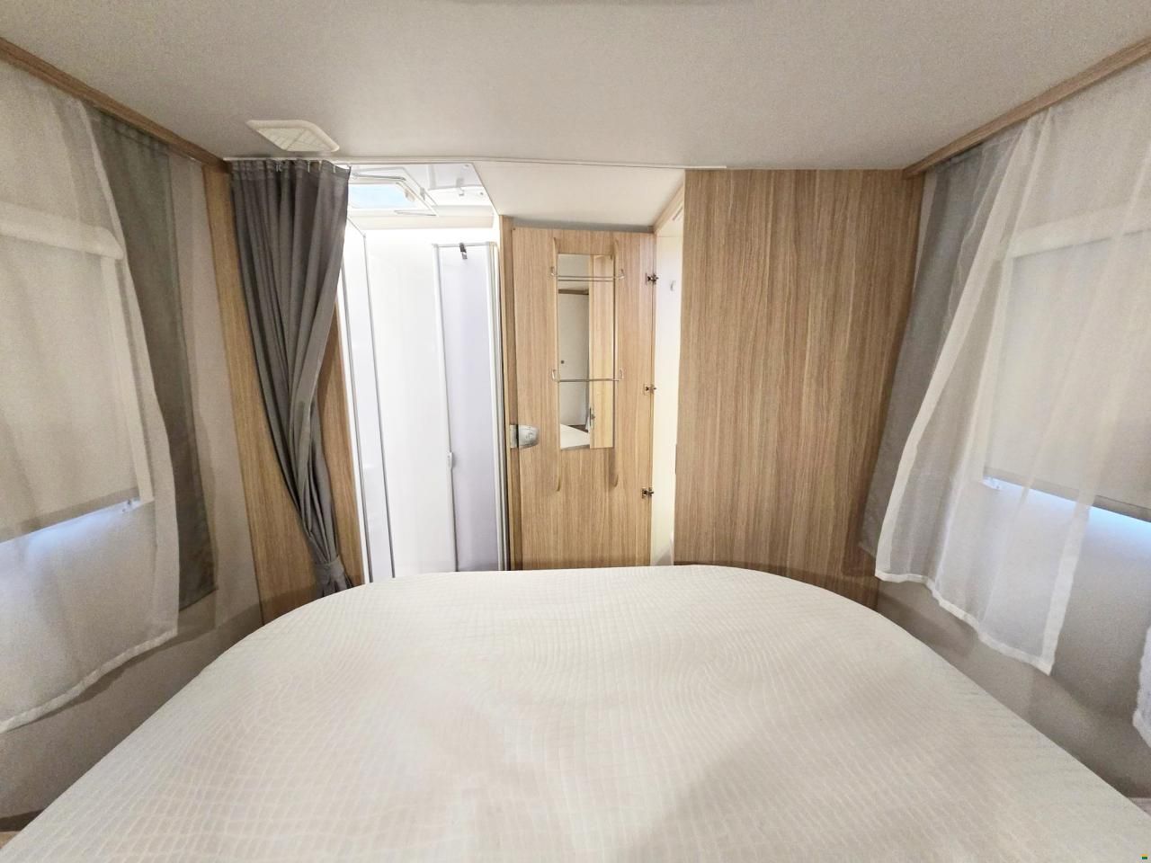 Sunlight CAPRON I 69 2.3 9-GANG AUTOMAT MJ 160