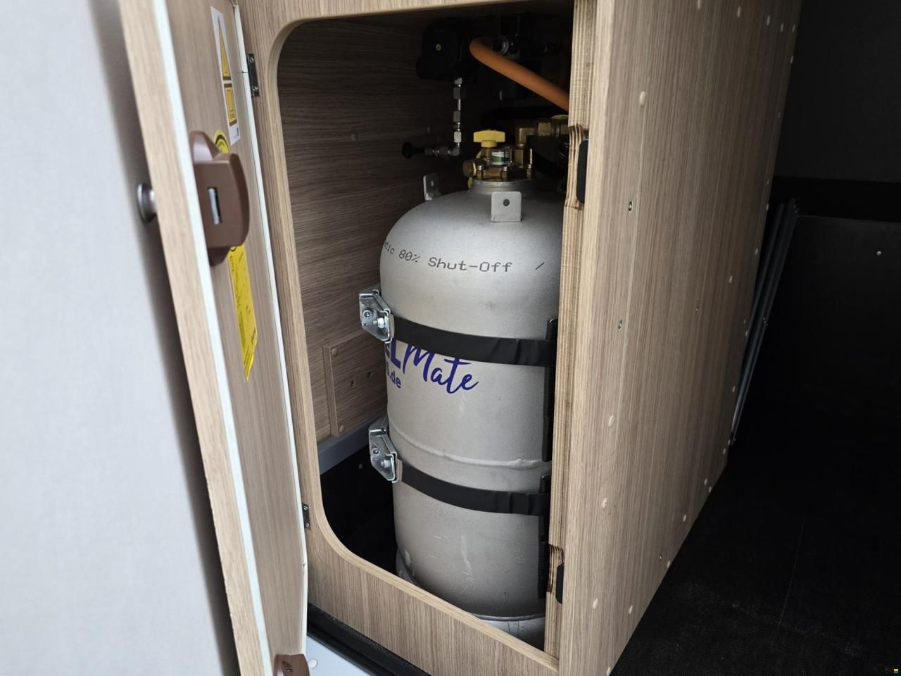 Sunlight CAPRON I 69 2.3 9-GANG AUTOMAT MJ 160