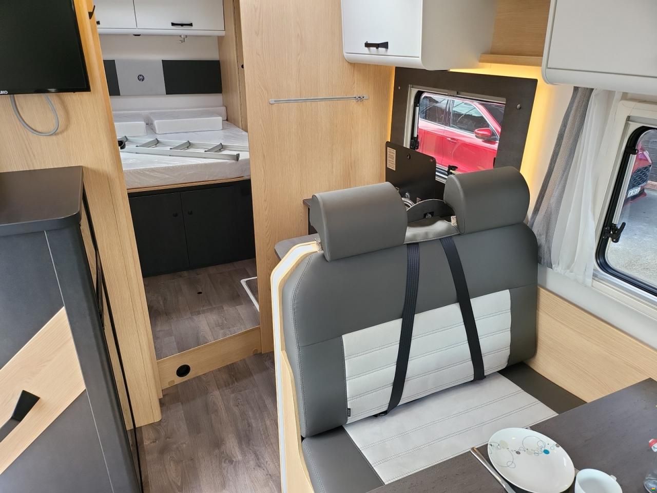 Sunlight Transit T690L Adventure/Autom.