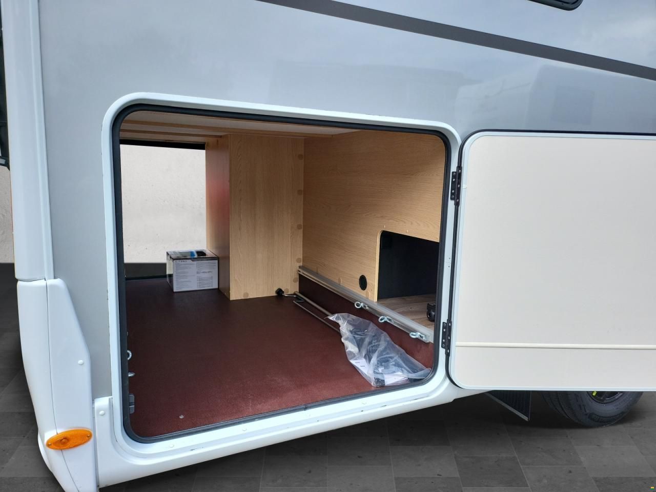 Sunlight Transit T690L Adventure/Autom.