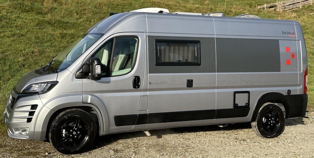 Bravia Mobil Swan 599