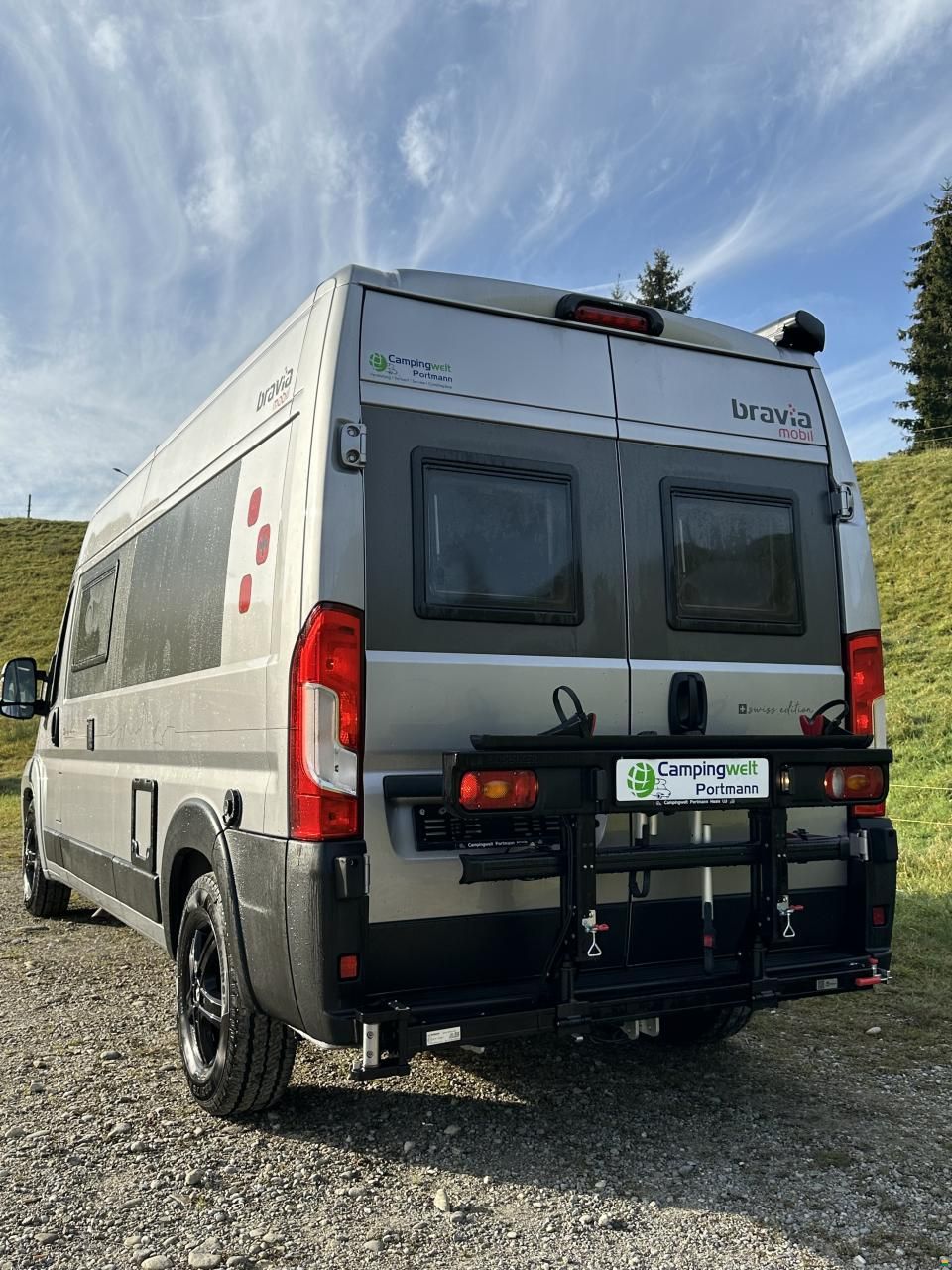 Bravia Mobil Swan 599