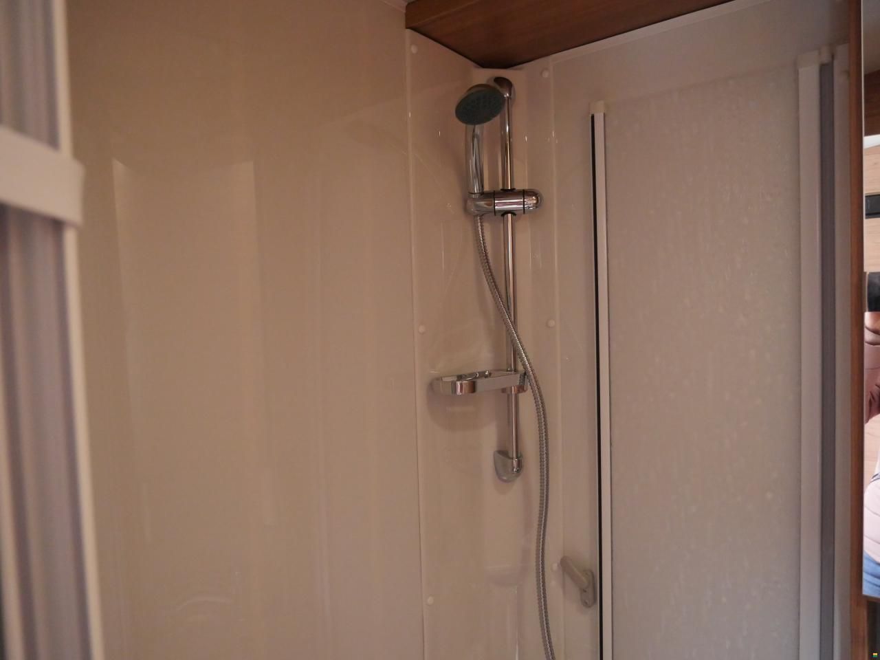 Weinsberg CaraCompact Suite 640 MEG MB