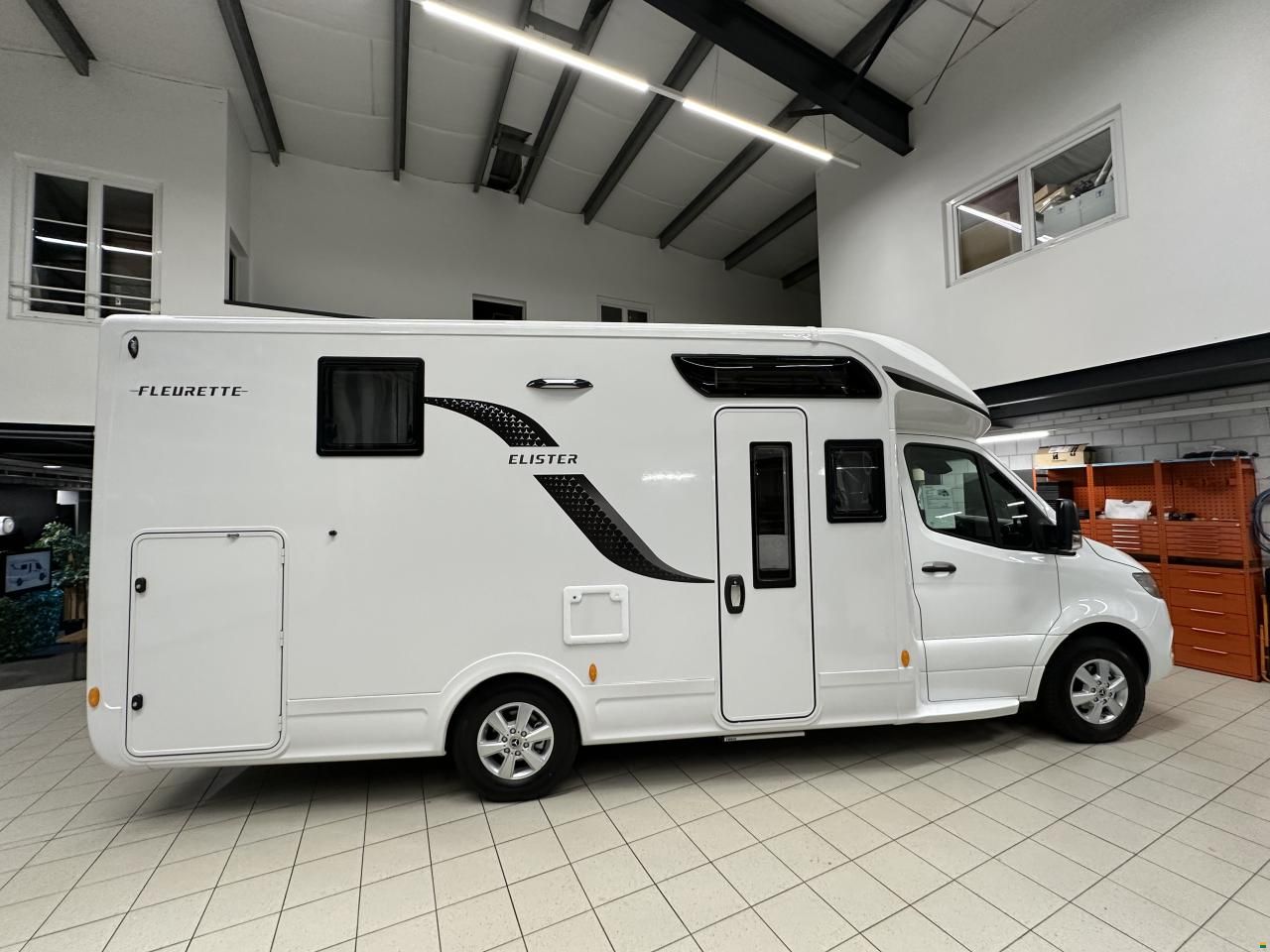 Fleurette Elister 73 LMF