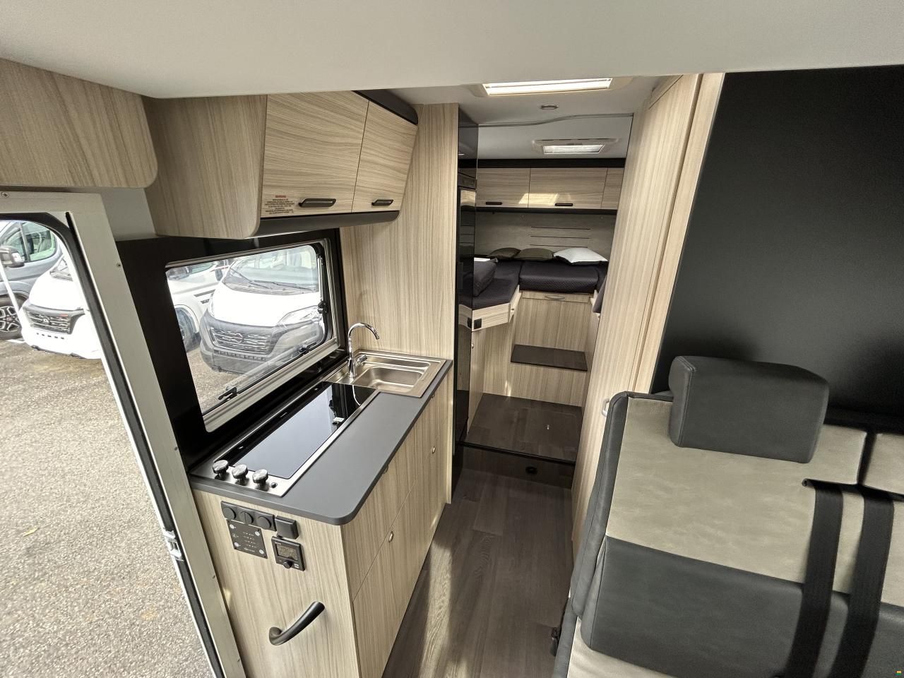 Adria Sun Living S70 SL