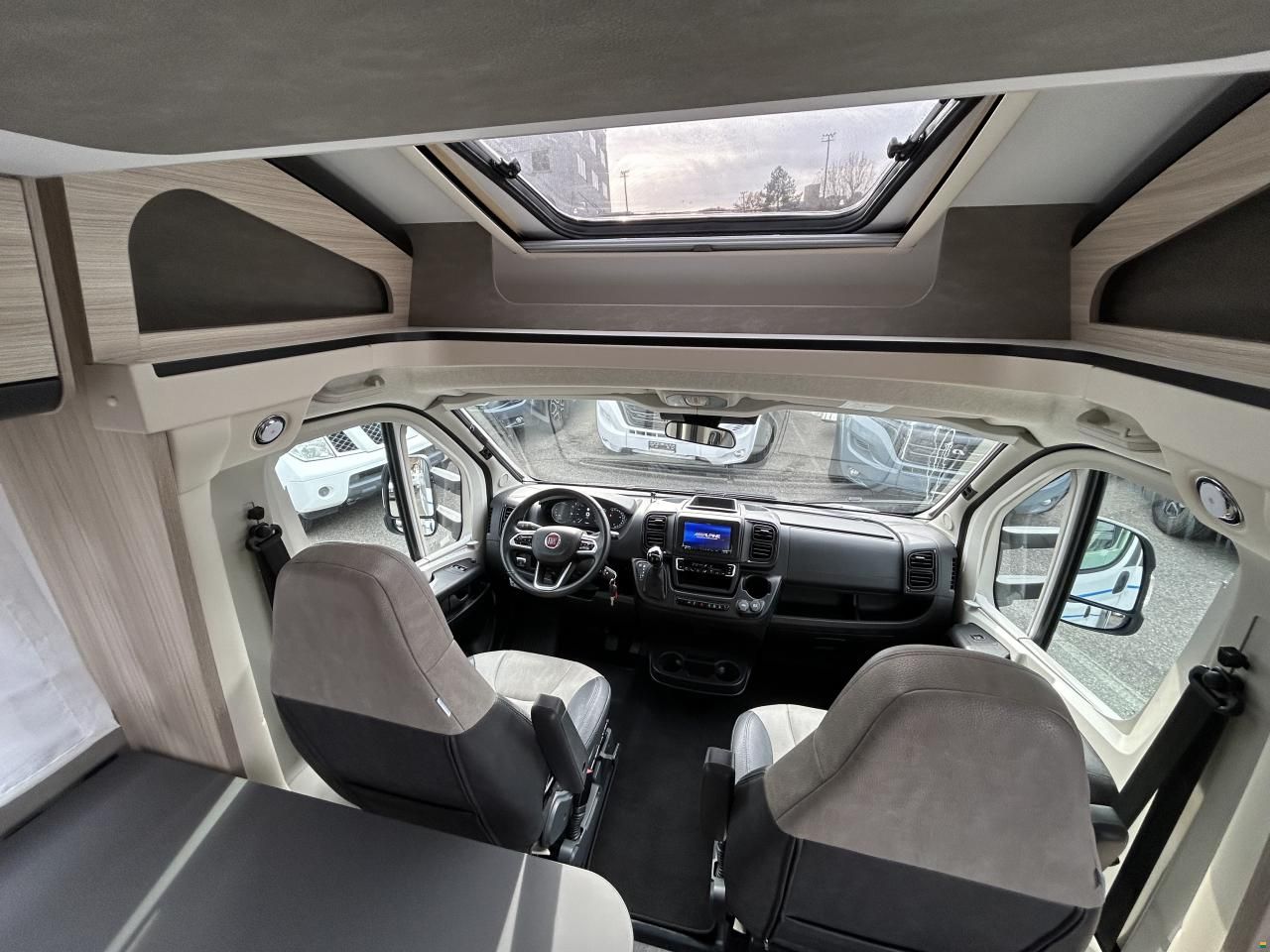 Adria Sun Living S70 SL