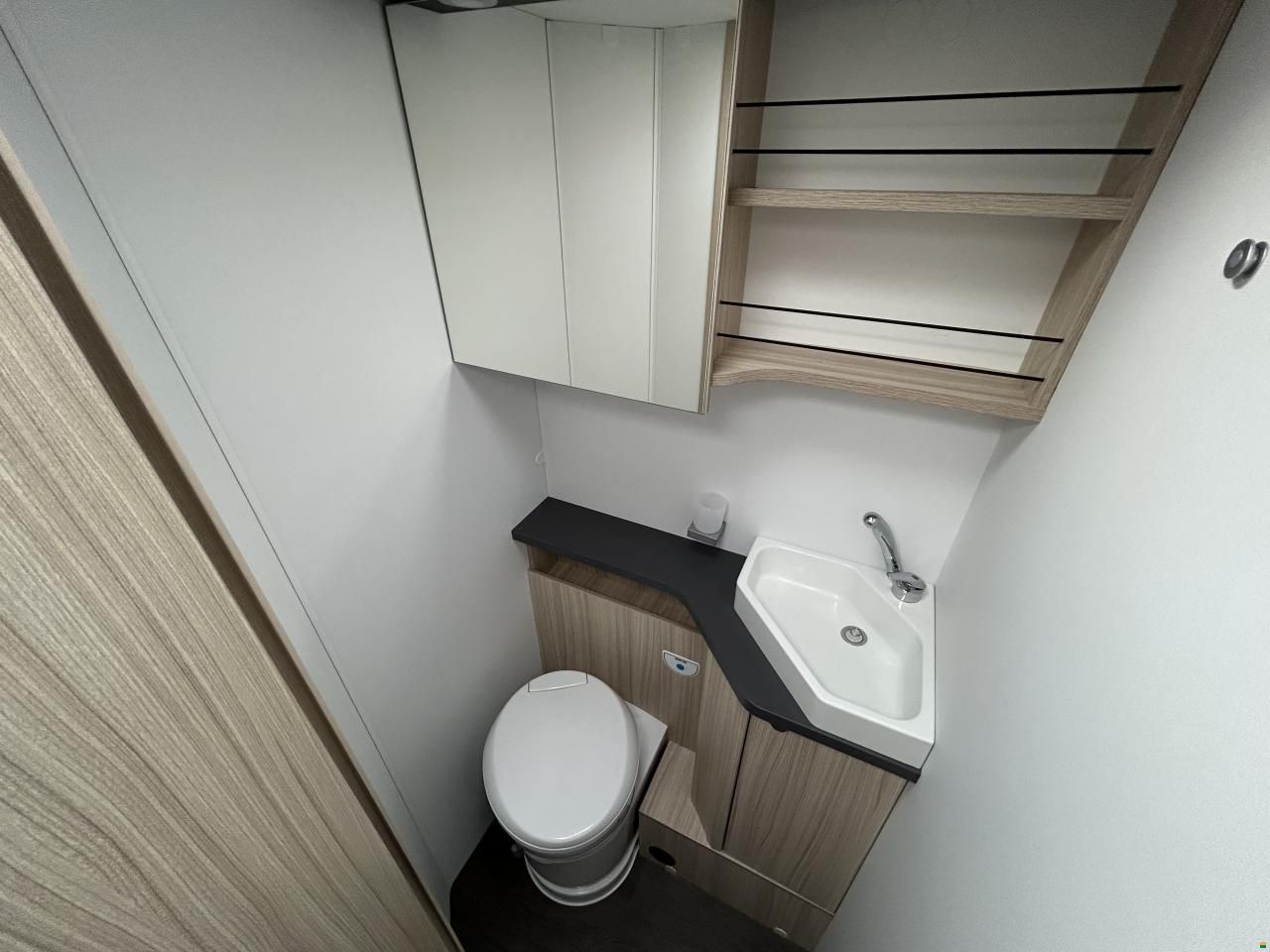 Adria Sun Living A75 SL