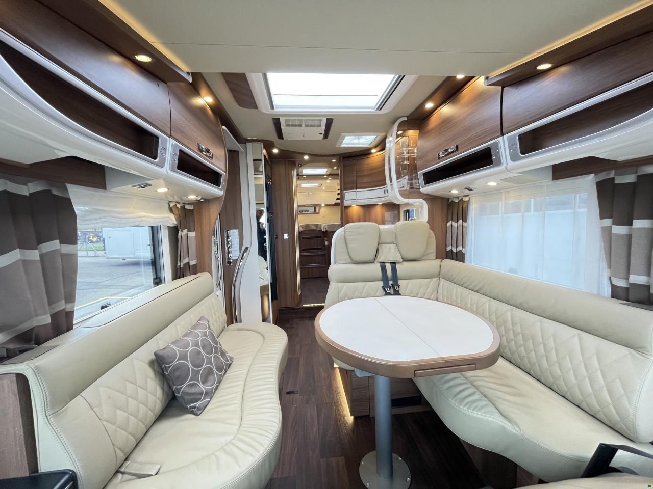 Carthago chic e-line I / XL - Mercedes I 61 XL LE - DA