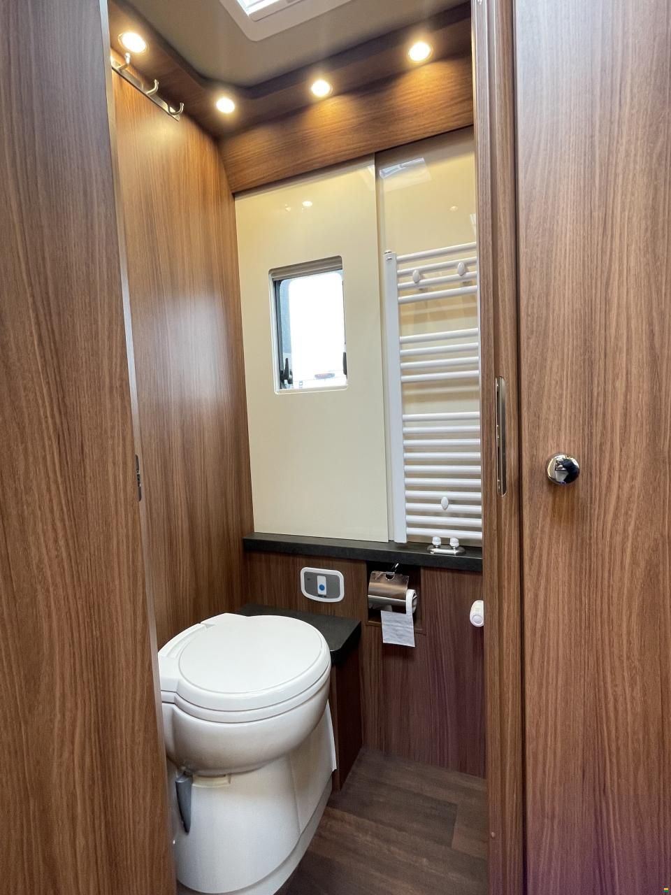 Carthago chic e-line I / XL - Mercedes I 61 XL LE - DA