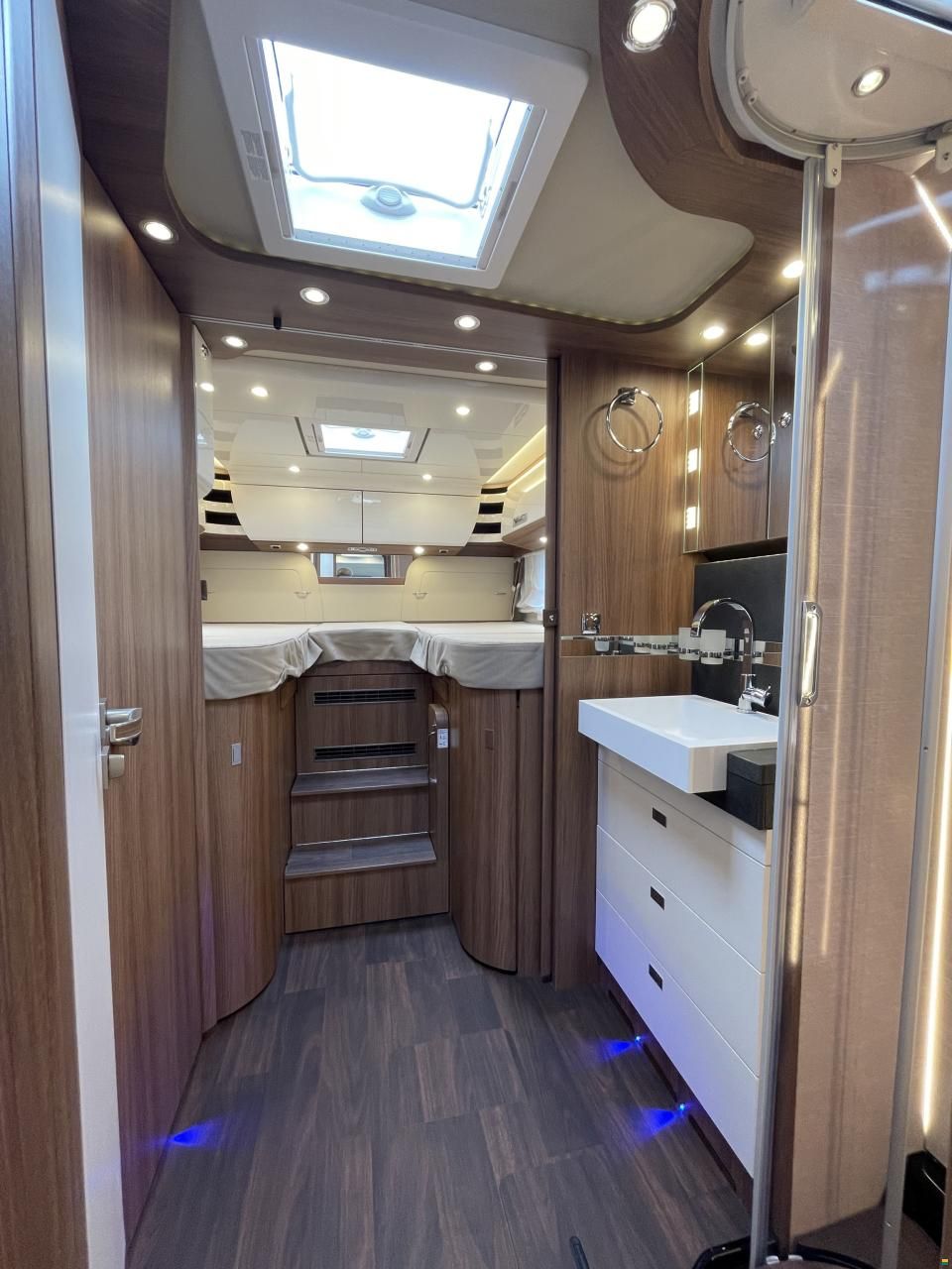 Carthago chic e-line I / XL - Mercedes I 61 XL LE - DA