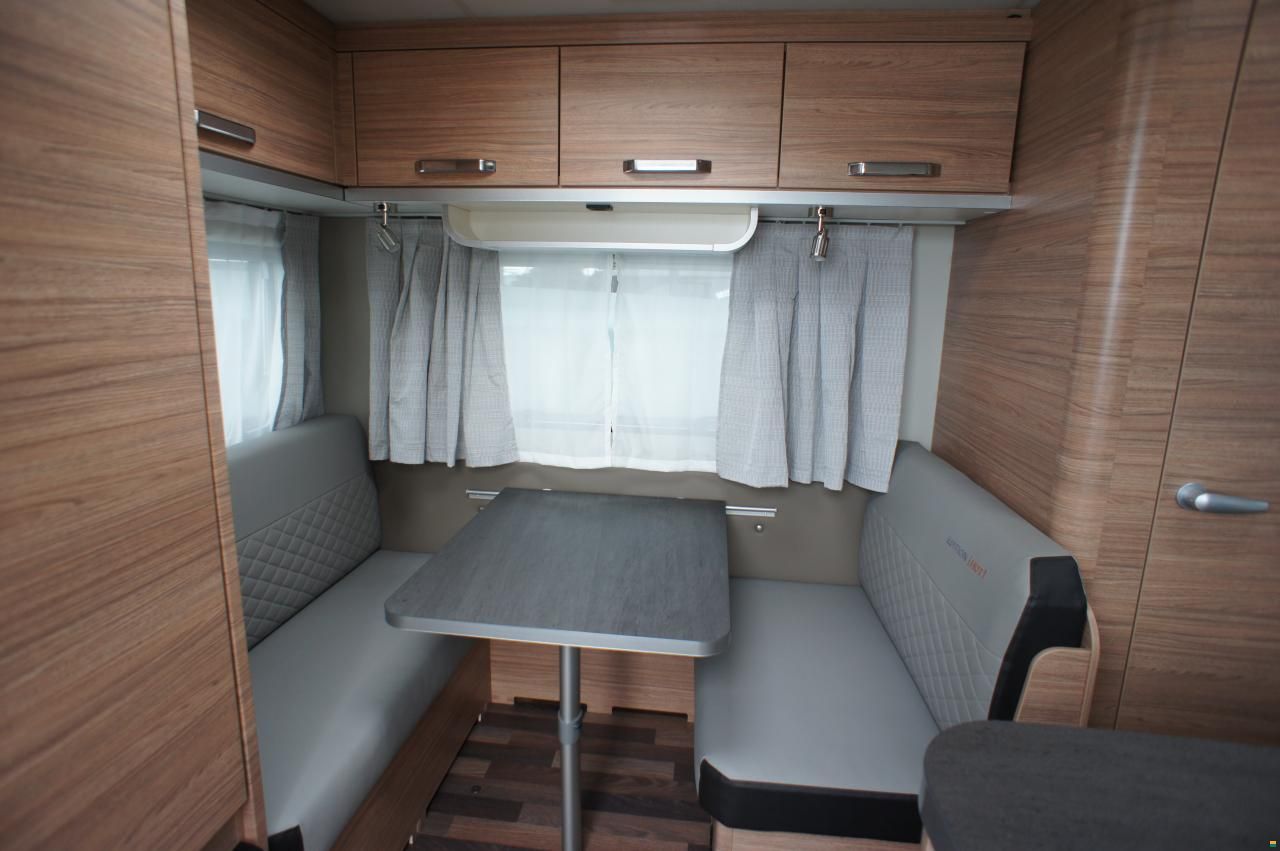 Weinsberg 420 QD CaraOne HOT-Edition