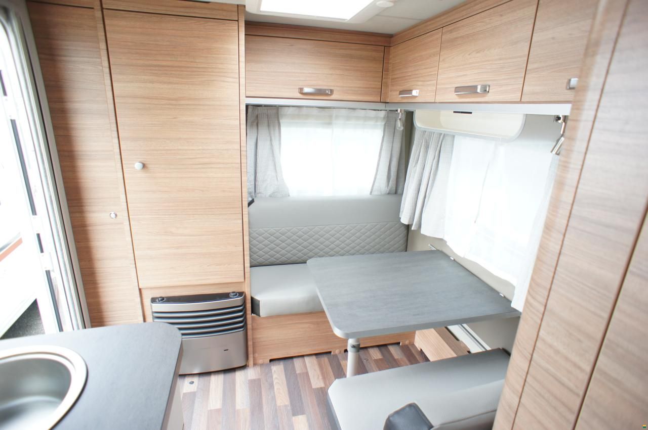 Weinsberg 420 QD CaraOne HOT-Edition