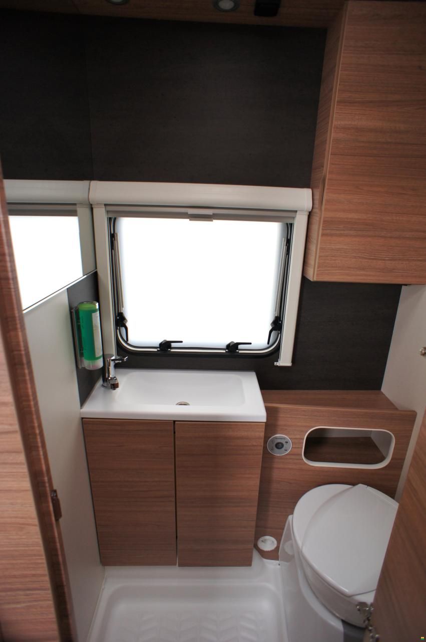 Weinsberg 420 QD CaraOne HOT-Edition