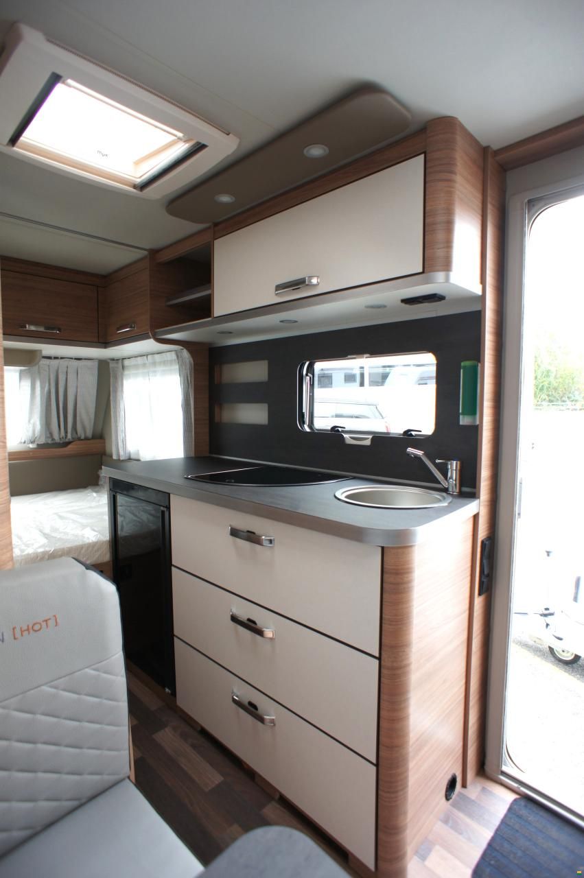 Weinsberg 420 QD CaraOne HOT-Edition