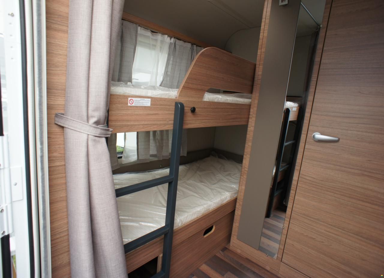 Weinsberg 480 QDK CaraOne HOT-Edition