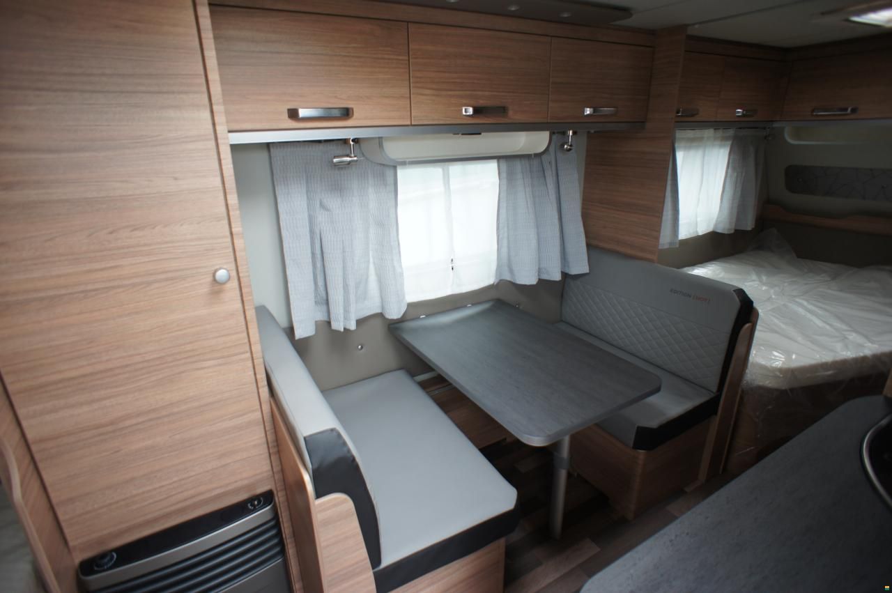 Weinsberg 500 FDK CaraOne HOT-Edition