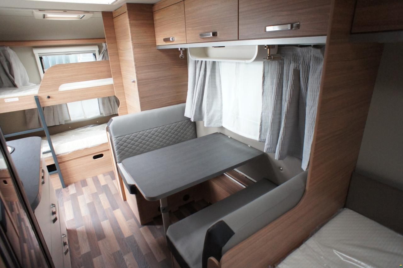 Weinsberg 500 FDK CaraOne HOT-Edition
