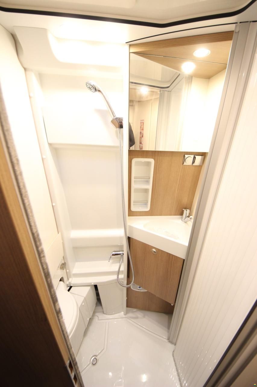 Malibu Van first class - two rooms 640 LE RB GT