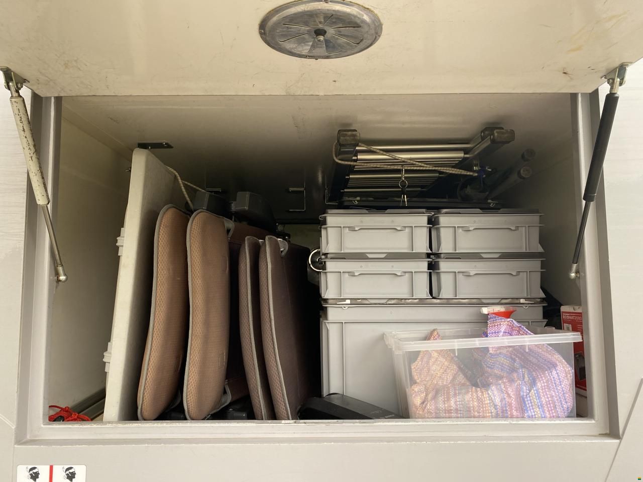 Iveco mit Wohnkabine von Langer&Bock