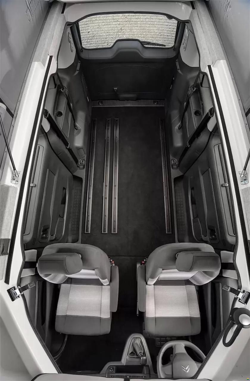 Pössl Vanster Citroen 145 PS