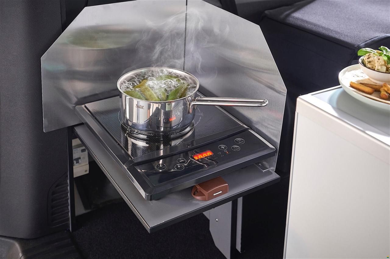 Pössl Vanster Citroen 145 PS