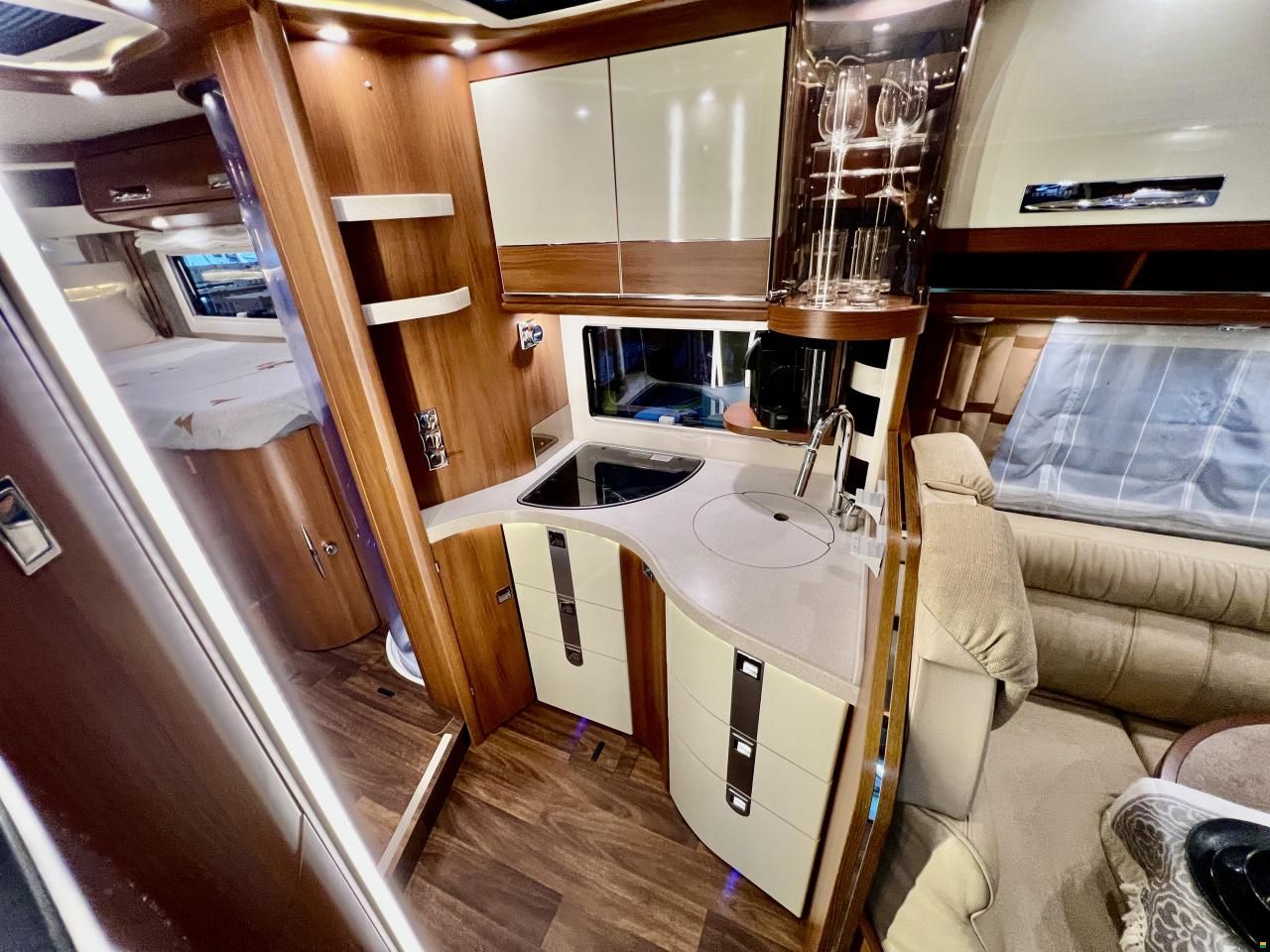 Carthago Chic E-Line I50
