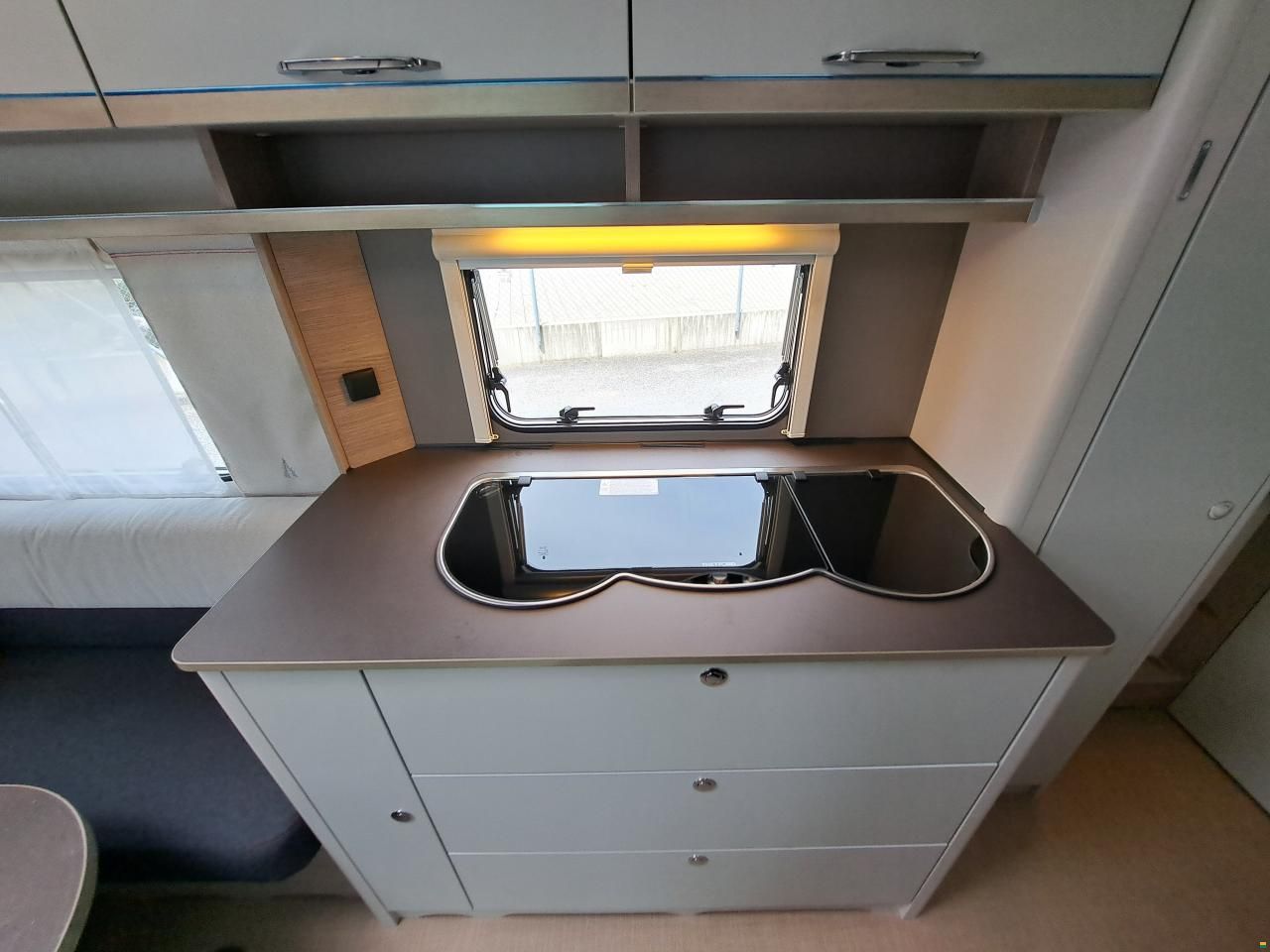 Bürstner Premio 455 TS Black Forest