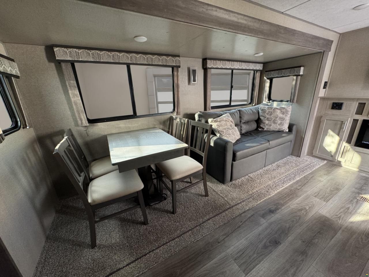 Coachmen Catalina Legacy 243RBS