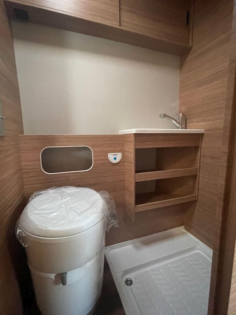 Weinsberg CaraHome 650 MEG MiWa 182