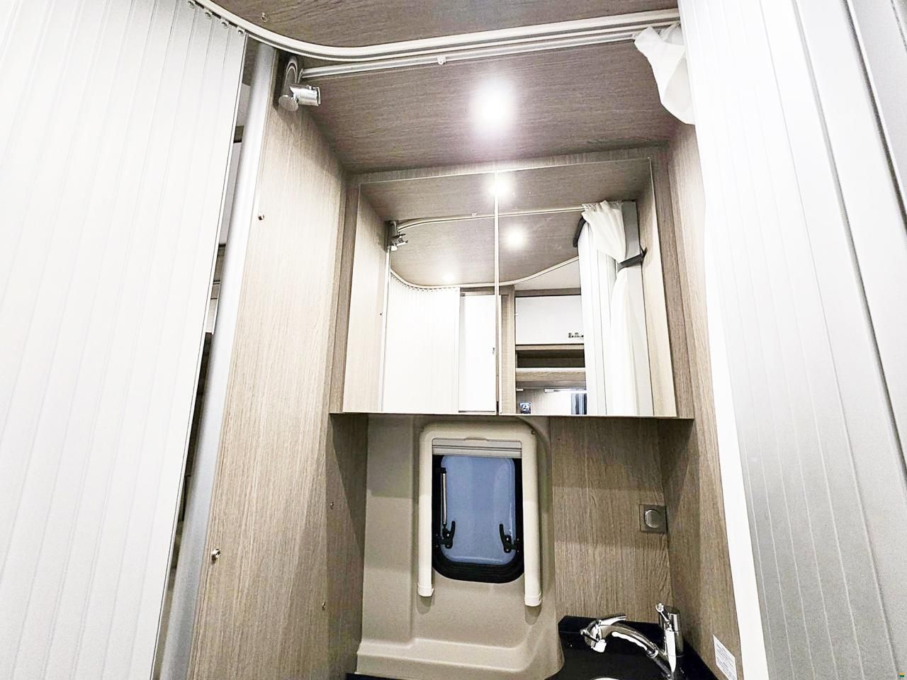 Pössl ROAD CRUISER REVOLUTION AUTOMAT 2.2 H3