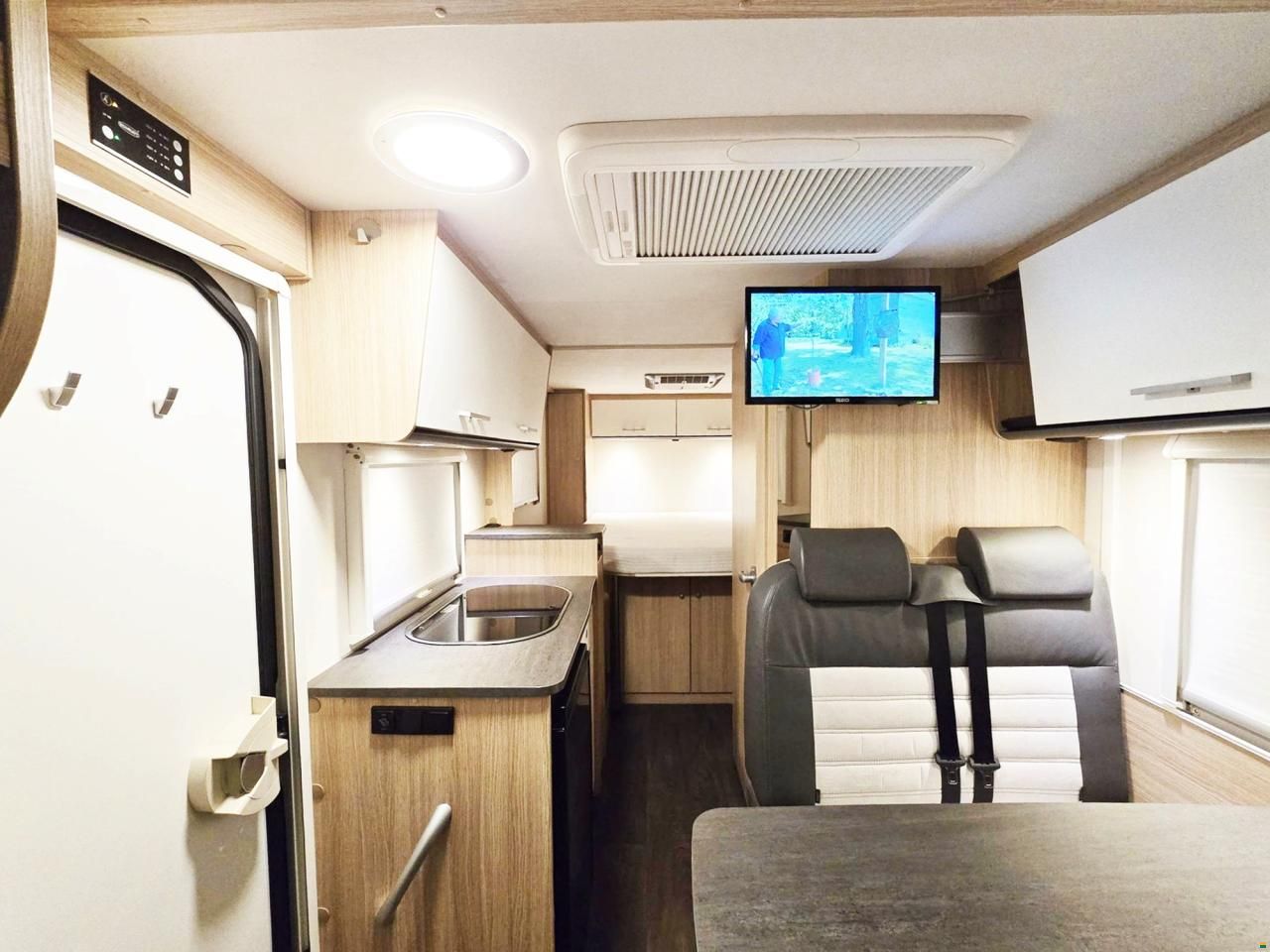 Sunlight V69 2.2 HDI