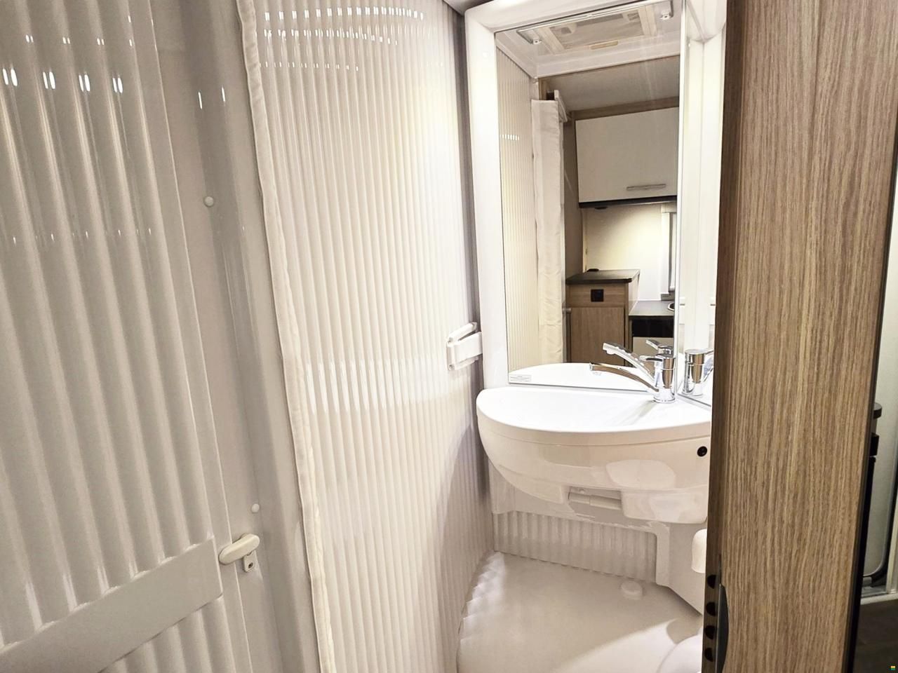 Sunlight V69 2.2 HDI