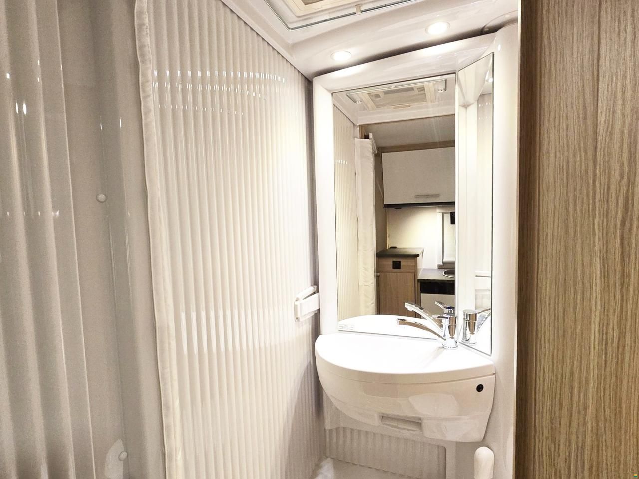 Sunlight V69 2.2 HDI