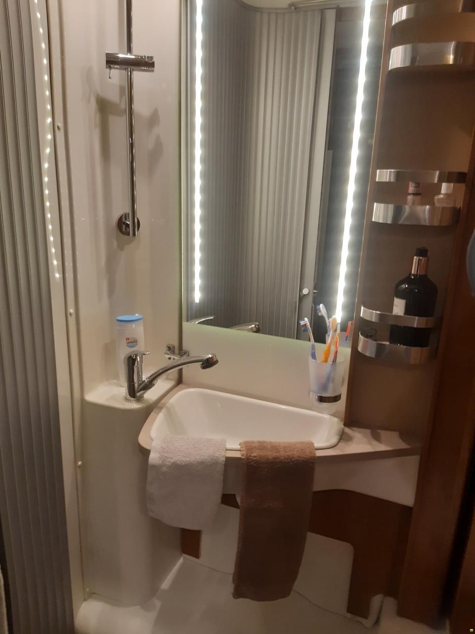 Knaus VAN TI 650 MEG