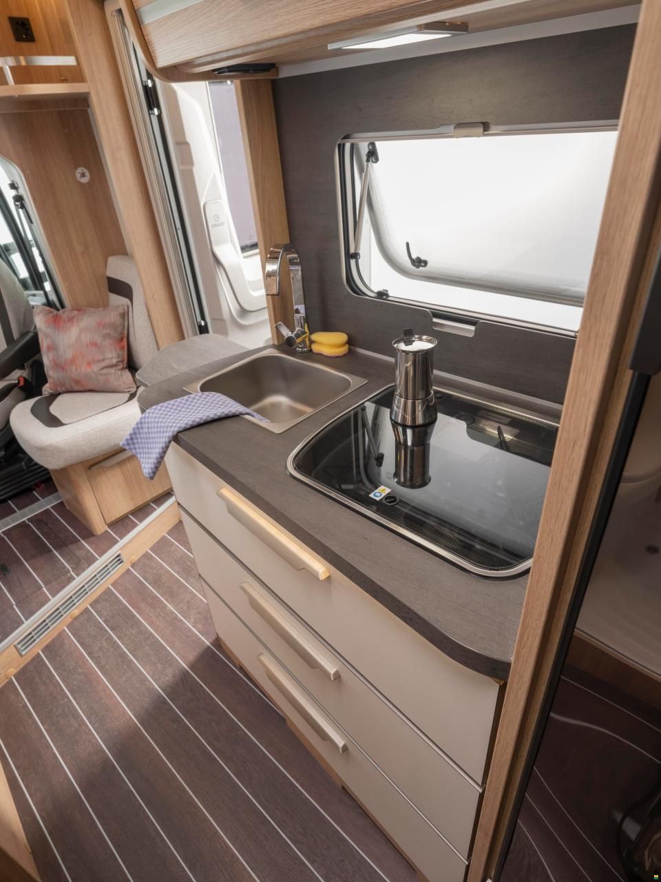 Knaus SKY TI 650 MEG