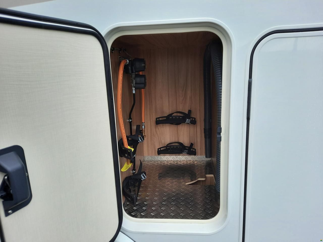 Hymer Exsis T 678