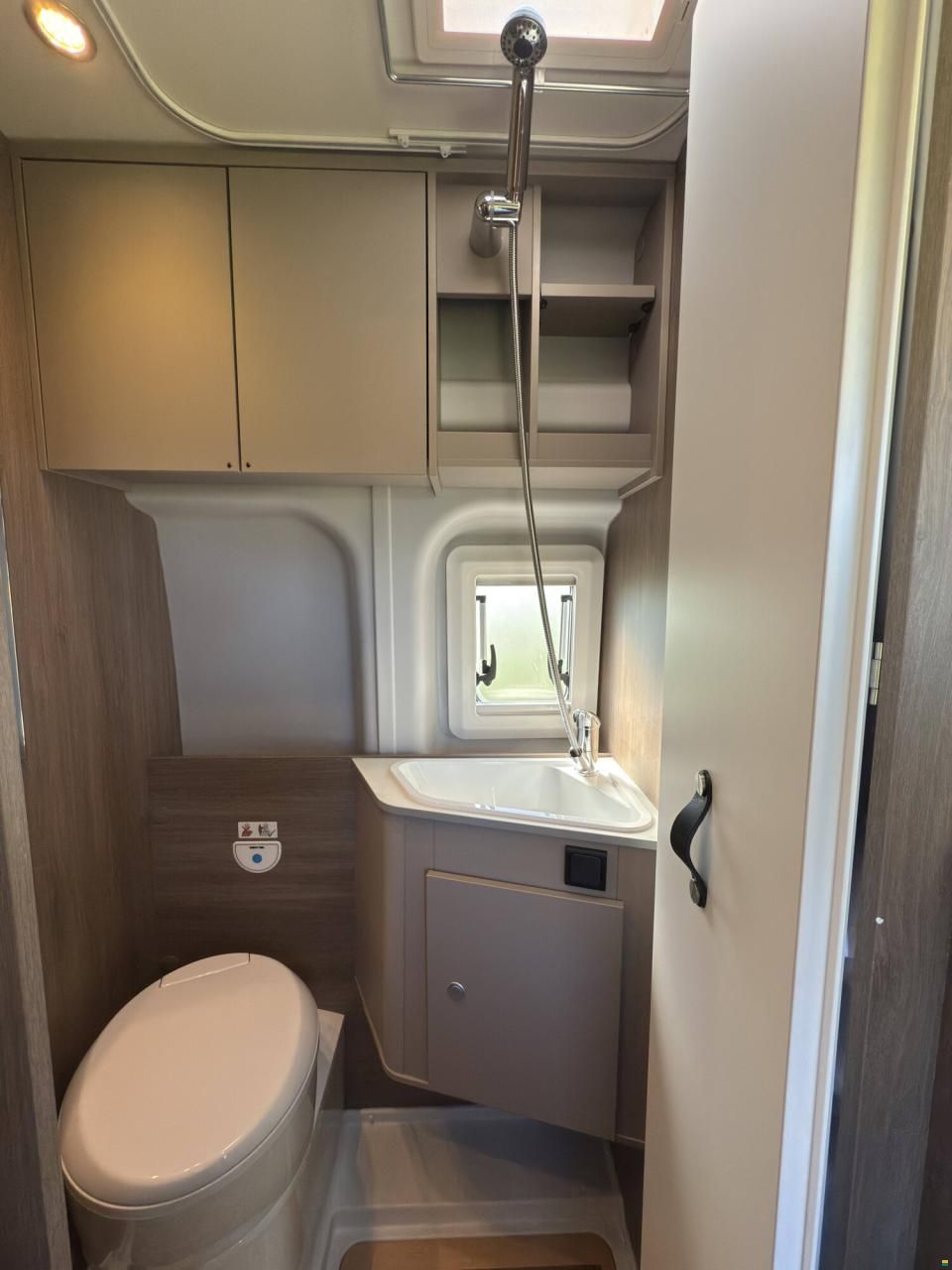 Carado Edition25 CV Ford 590 4x4