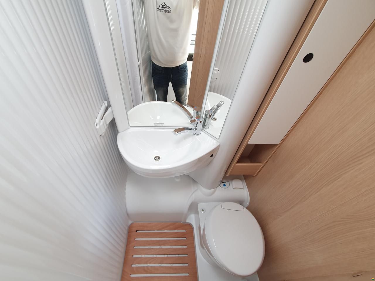 Sunlight V66 BLACK EDITION - top Reisewagen!